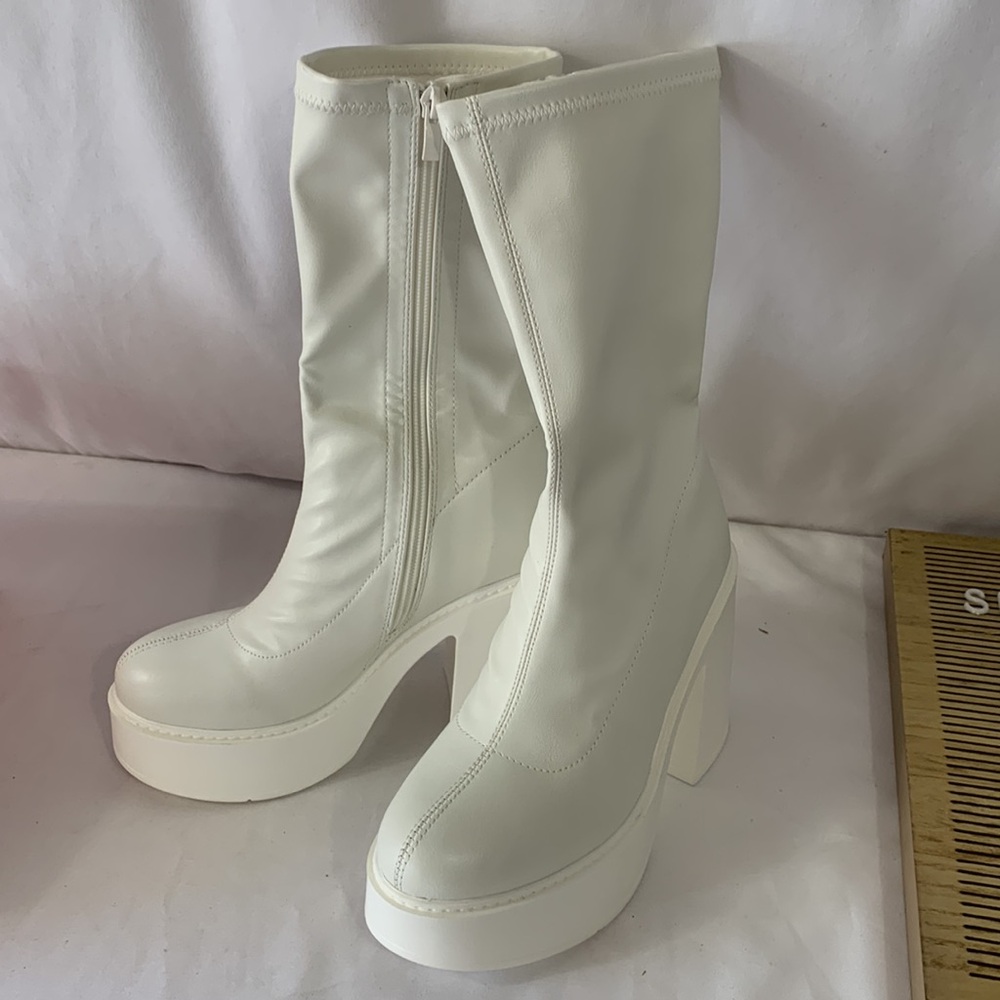 Elegant White Women's Boots